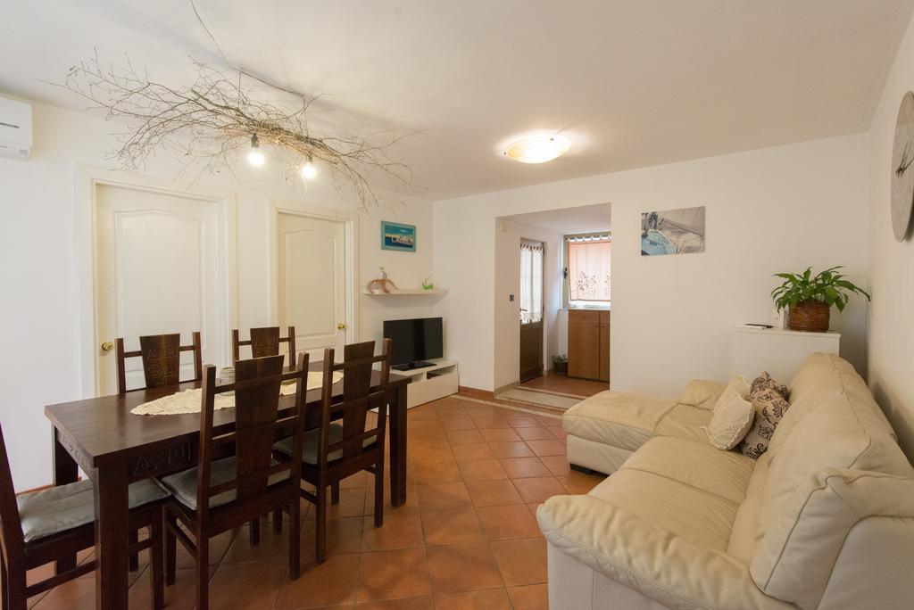 Apartment Roberta Rijeka Buitenkant foto